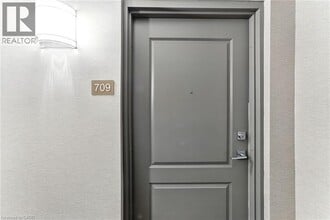 81 Robinson St in Hamilton, ON - Building Photo - Building Photo