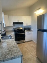 21200 Kenniston St in California City, CA - Building Photo - Building Photo