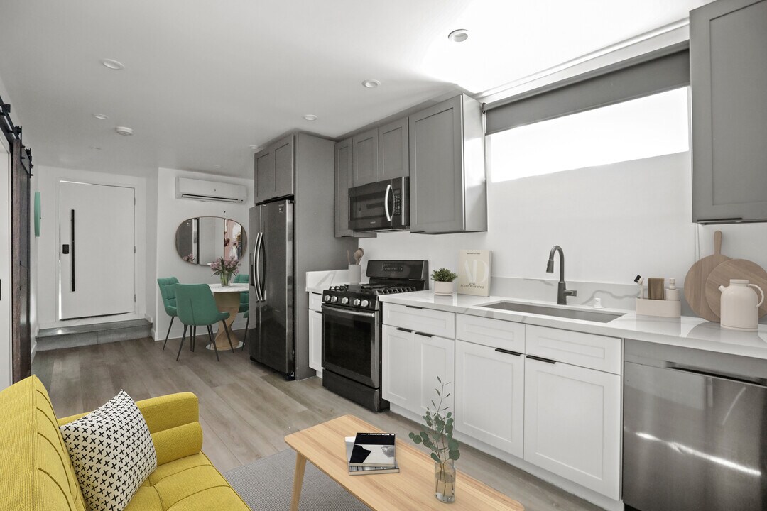 1023 Tremont St. in Los Angeles, CA - Building Photo