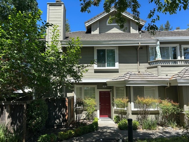 property at 46 Danville Oak Pl