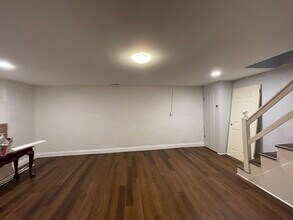 3706 Dolfield Ave, Unit #1 in Baltimore, MD - Foto de edificio - Building Photo