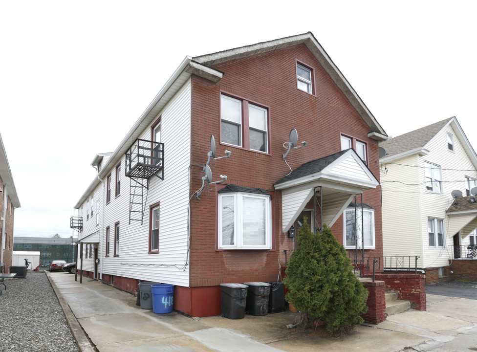 418 Erico Ave in Elizabeth, NJ - Building Photo