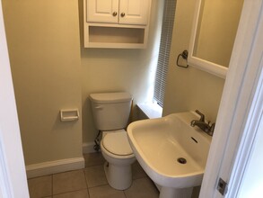 19 Joy St, Unit 1 in Boston, MA - Building Photo - Building Photo