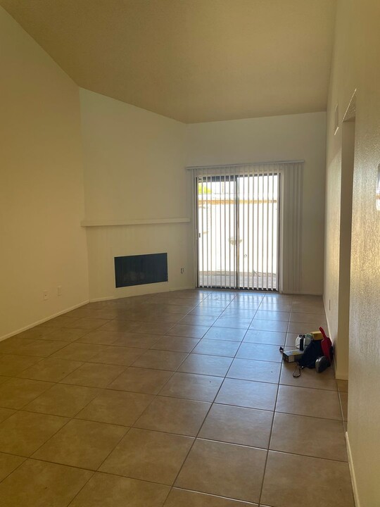 1501 S Van Buren Ave in Tucson, AZ - Foto de edificio