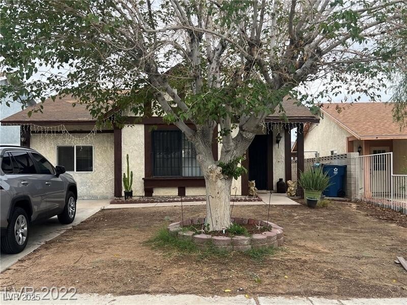 6648 Fredonia Dr in Las Vegas, NV - Building Photo