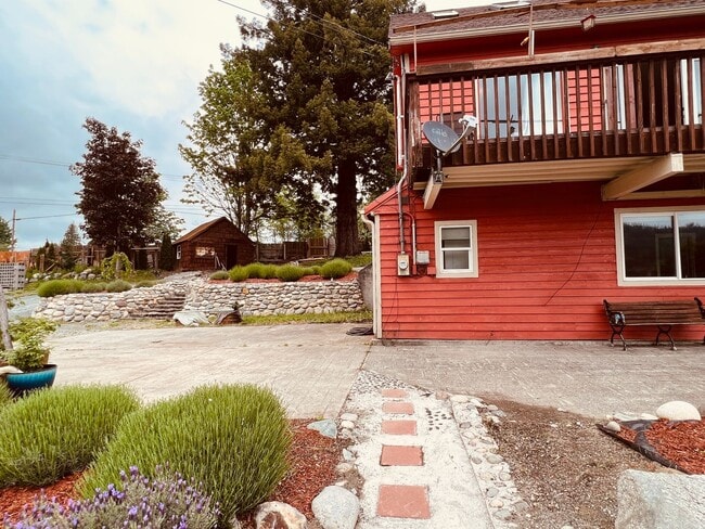 23871 N West View Rd in Mount Vernon, WA - Building Photo - Building Photo