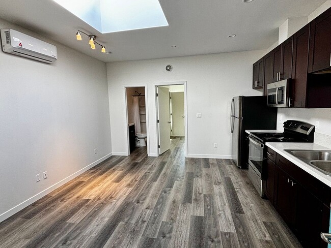 2187 Everett Ave in San Diego, CA - Building Photo - Building Photo