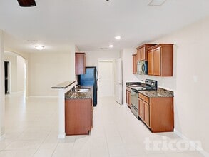 709 Totem Trail Dr in La Marque, TX - Building Photo - Building Photo