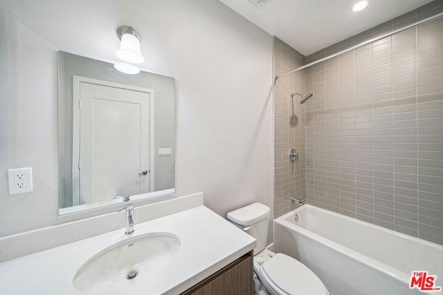 property at 1223 Hayworth Ave