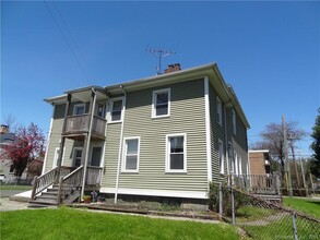 237 Brewster St in Bridgeport, CT - Building Photo - Building Photo