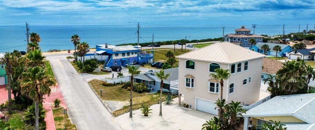 100 Marlin Dr in Ormond Beach, FL - Building Photo