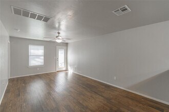 2132 Buena Vida Ln in Edmond, OK - Building Photo - Building Photo