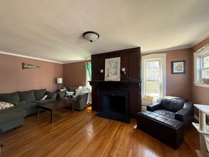 20 Bellevue St, Unit 1 in Medford, MA - Building Photo - Building Photo
