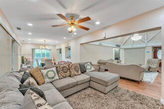 5706 S Travelers Palm Ln in Tamarac, FL - Building Photo - Building Photo