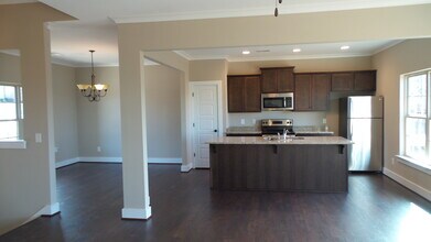 207 Grande View Pkwy in Alabaster, AL - Building Photo - Building Photo