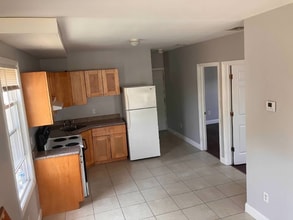 69 Bennett St in Bridgeport, CT - Foto de edificio - Building Photo