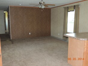 203 2nd St S in Froid, MT - Building Photo - Building Photo