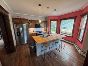 911 College Ave in Houghton, MI - Building Photo - Building Photo