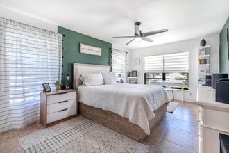 9930 Pineapple Tree Dr in Boynton Beach, FL - Foto de edificio - Building Photo