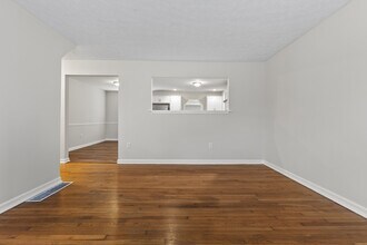 702 Della Dr in Lexington, KY - Building Photo - Building Photo