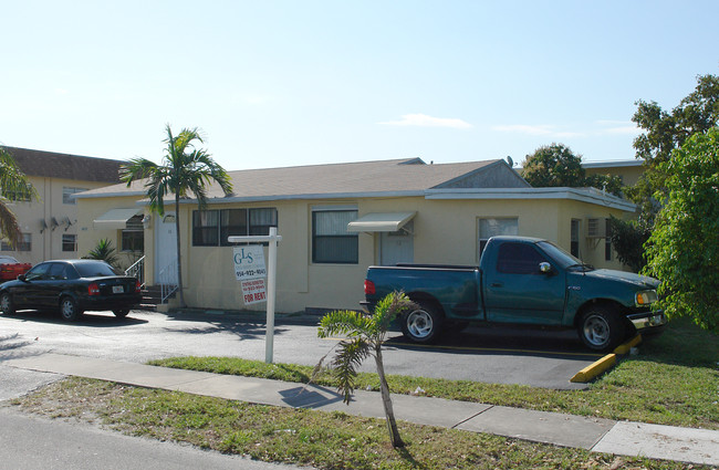 2510 Pierce St in Hollywood, FL - Foto de edificio - Building Photo