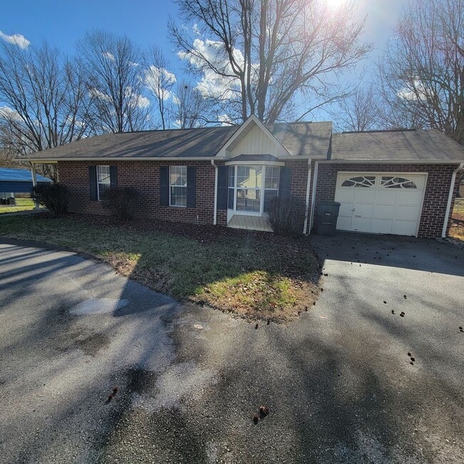 property at 1535 Garden Ln