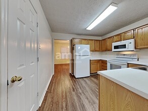 817 Hillary Ct in Lawrenceville, GA - Building Photo - Building Photo