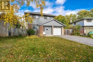 913 Carnaby Crescent in Oshawa, ON - Building Photo