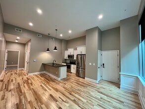 409 Lackawanna Ave, Unit 303 in Scranton, PA - Building Photo - Building Photo