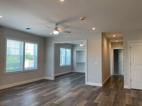 840 Montauk Hwy in Copiague, NY - Building Photo - Building Photo