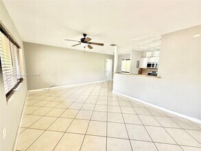 903 NE 2nd St in Hallandale Beach, FL - Building Photo - Building Photo
