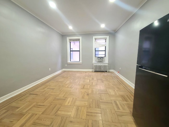 204 Berkeley Ave in Bloomfield, NJ - Foto de edificio - Building Photo