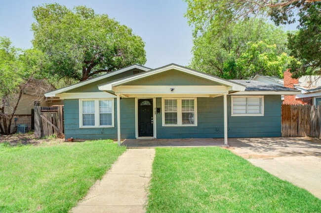 property at 2106 26th St