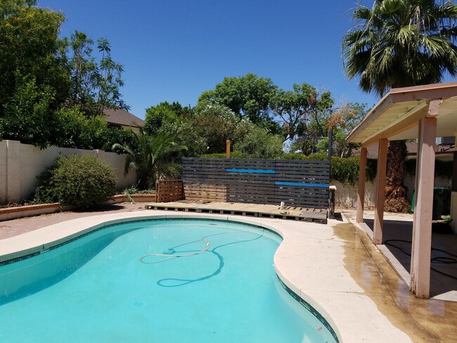 2201 W Keating Ave in Mesa, AZ - Building Photo - Building Photo