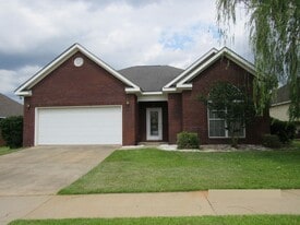 9 Welborn Ave in Enterprise, AL - Building Photo