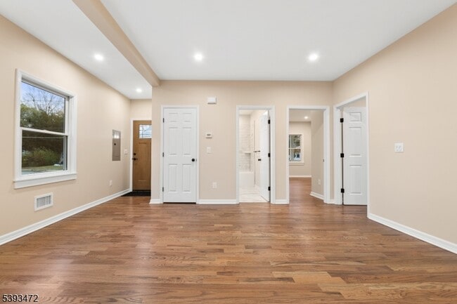 937 Ringwood Ave in Wanaque, NJ - Building Photo - Building Photo