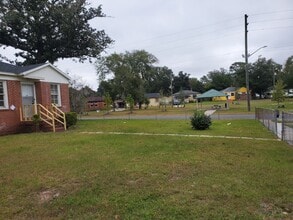 905 Ethan Allen St in Jacksonville, FL - Building Photo - Building Photo