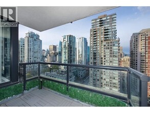 928 Homer St in Vancouver, BC - Building Photo - Building Photo