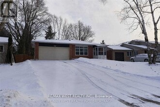 323 Centre St in Shelburne, ON - Building Photo - Building Photo