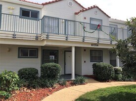 2536 Woodgate Blvd in Orlando, FL - Building Photo