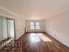 2341 N Commonwealth Ave, Unit #412 Studio in Chicago, IL - Foto de edificio - Building Photo