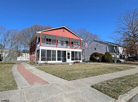 12 Crestmont Dr in Somers Point, NJ - Building Photo