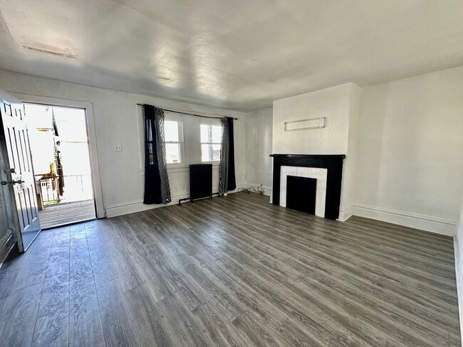 2330 Eccles St in Pittsburgh, PA - Building Photo - Building Photo