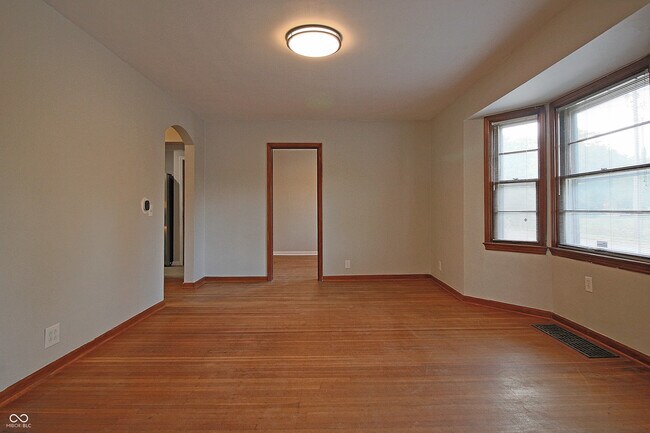 545 E Westfield Blvd in Indianapolis, IN - Building Photo - Building Photo