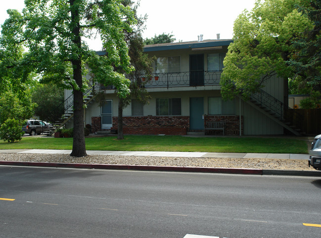 200 Carlton Ave in Los Gatos, CA - Building Photo - Building Photo