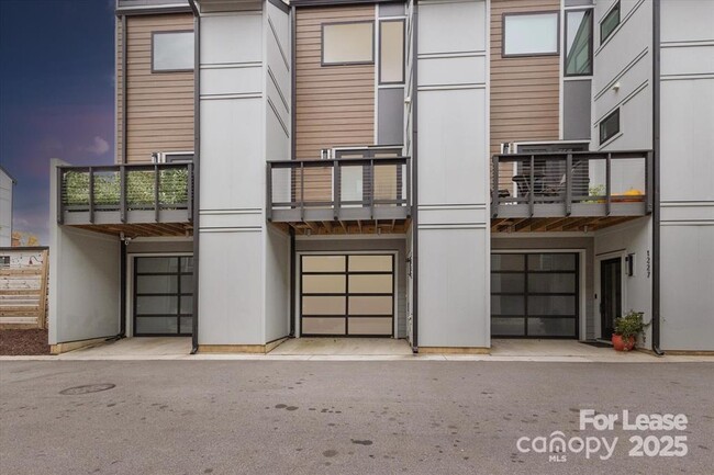 1212 Minter Pl in Charlotte, NC - Building Photo - Building Photo