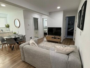 3730 SW 99th St in Seattle, WA - Building Photo - Building Photo