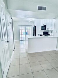 1821 SW 107th Ave, Unit 2001 in Miami, FL - Building Photo - Building Photo