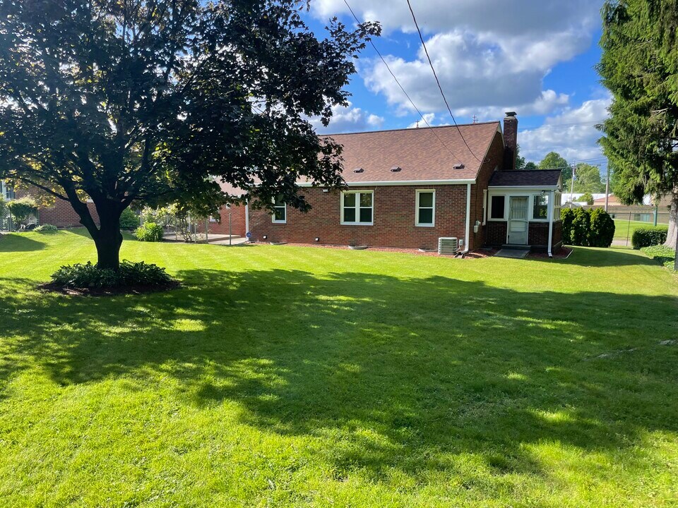 244 25th St NW in Canton, OH - Building Photo