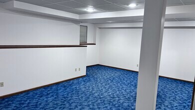 146 Carson Ct in Somerset, NJ - Foto de edificio - Building Photo